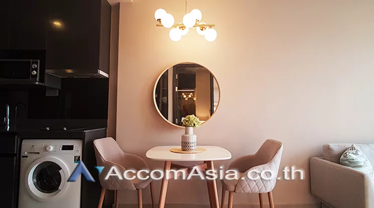  1 Bedroom  Condominium For Rent in Sukhumvit, Bangkok  near BTS Asok - MRT Sukhumvit (AA19271)