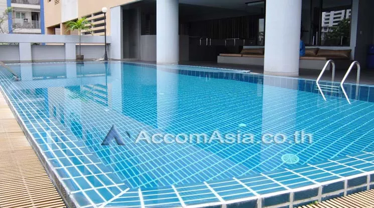  2 Bedrooms  Condominium For Rent in Sukhumvit, Bangkok  near BTS Thong Lo (AA19295)