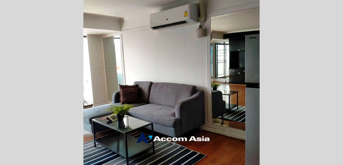 Pet friendly |  3 Bedrooms  Condominium For Rent in Sukhumvit, Bangkok  near BTS Thong Lo (AA19313)