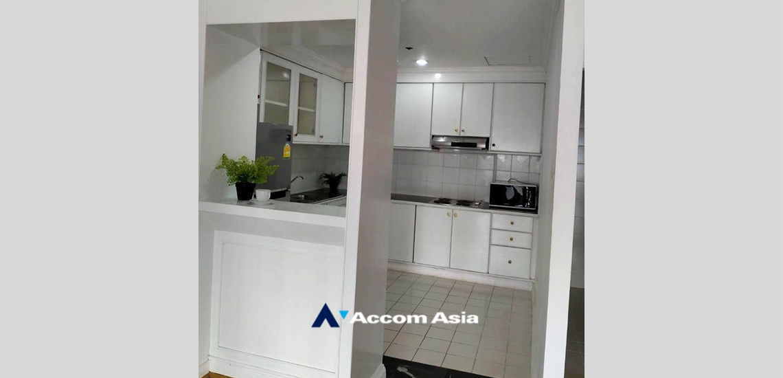 Pet friendly |  3 Bedrooms  Condominium For Rent in Sukhumvit, Bangkok  near BTS Thong Lo (AA19313)