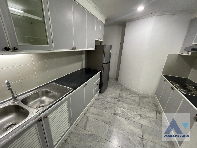  3 Bedrooms  Condominium For Rent in Sukhumvit, Bangkok  near BTS Thong Lo (AA19314)