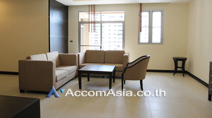 Pet friendly |  3 Bedrooms  Apartment For Rent in Sukhumvit, Bangkok  near BTS Asok - MRT Sukhumvit (AA19339)