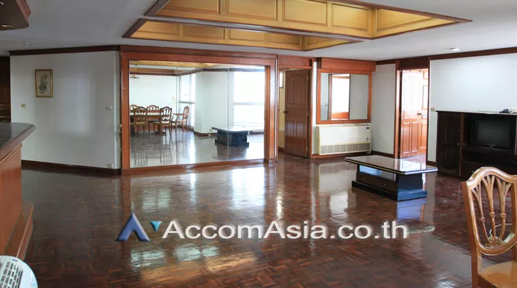  4 Bedrooms  Condominium For Rent in Sukhumvit, Bangkok  near BTS Ekkamai (AA19373)