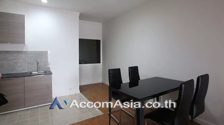  2 Bedrooms  Condominium For Rent in Sukhumvit, Bangkok  near BTS Phrom Phong (AA19381)