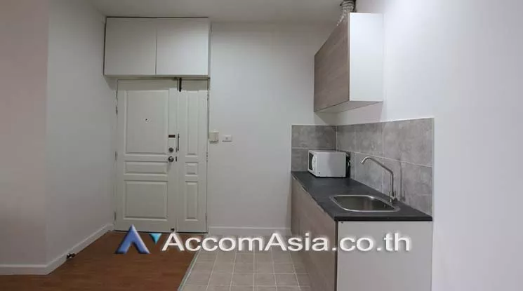  2 Bedrooms  Condominium For Rent in Sukhumvit, Bangkok  near BTS Phrom Phong (AA19381)