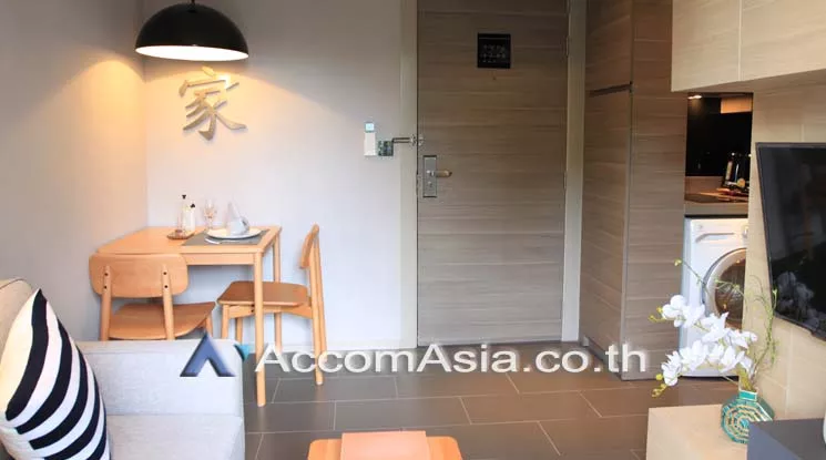  1 Bedroom  Apartment For Rent in Sukhumvit, Bangkok  near BTS Thong Lo (AA19447)