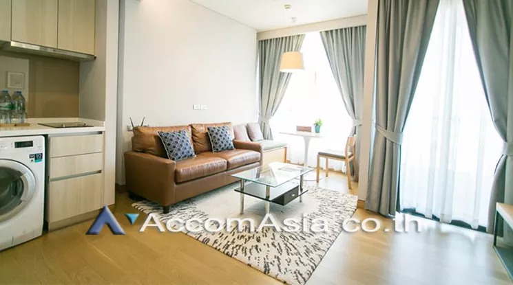  1 Bedroom  Condominium For Rent in Sukhumvit, Bangkok  near BTS Phrom Phong (AA19458)