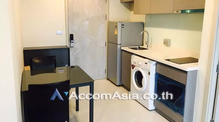  1 Bedroom  Condominium For Rent in Sukhumvit, Bangkok  near BTS Thong Lo (AA19529)