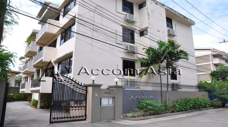  1 Bedroom  Apartment For Rent in Sukhumvit, Bangkok  near BTS Phrom Phong (AA19543)