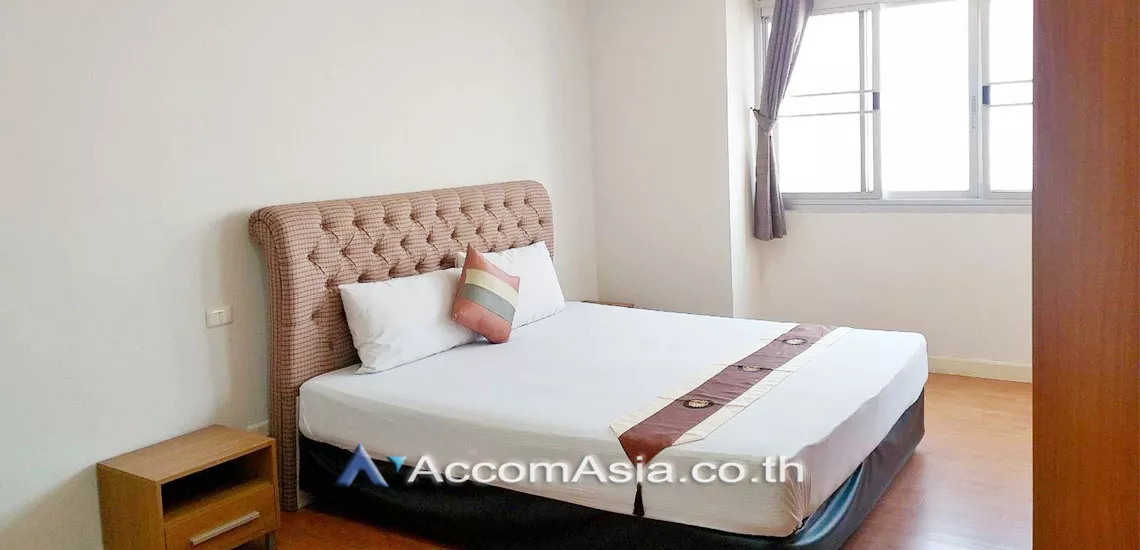  2 Bedrooms  Condominium For Rent in Sukhumvit, Bangkok  near BTS Phrom Phong (AA19575)