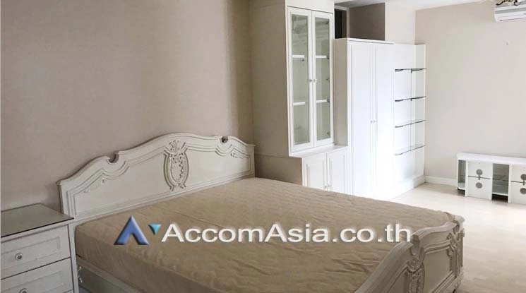  3 Bedrooms  Condominium For Rent in Sukhumvit, Bangkok  near BTS Phrom Phong (AA19576)