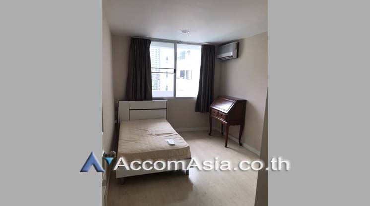  3 Bedrooms  Condominium For Rent in Sukhumvit, Bangkok  near BTS Phrom Phong (AA19576)