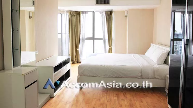  2 Bedrooms  Condominium For Rent in Sukhumvit, Bangkok  near BTS Phrom Phong (AA19581)