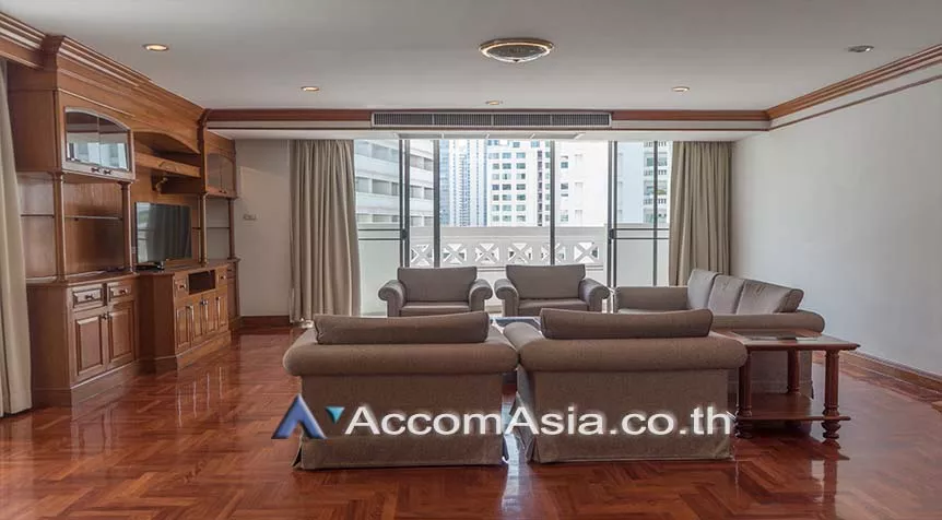  4 Bedrooms  Apartment For Rent in Sukhumvit, Bangkok  near BTS Asok - MRT Sukhumvit (AA19603)