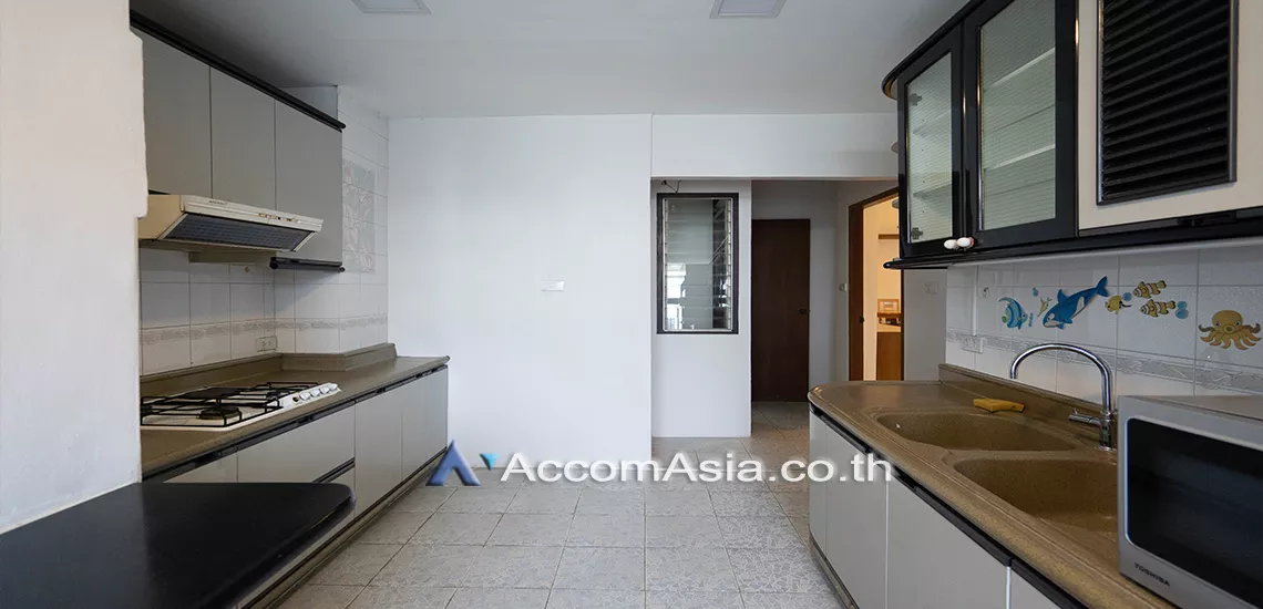 Pet friendly |  3 Bedrooms  Condominium For Rent in Sukhumvit, Bangkok  near BTS Thong Lo (2015201)