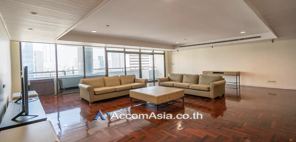  3 Bedrooms  Condominium For Rent in Sukhumvit, Bangkok  near BTS Nana (AA19640)