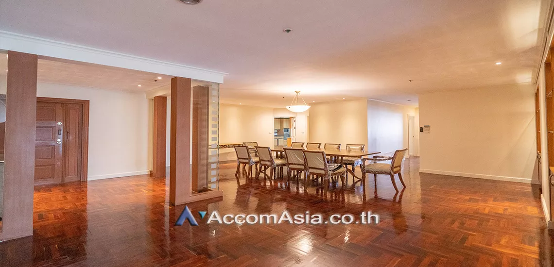  3 Bedrooms  Condominium For Rent in Sukhumvit, Bangkok  near BTS Nana (AA19640)