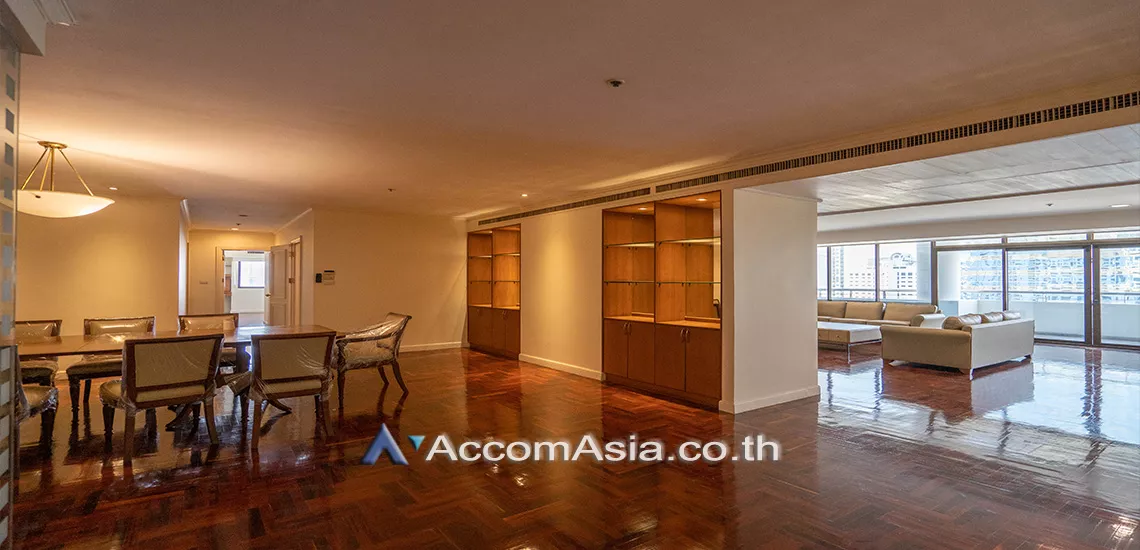  3 Bedrooms  Condominium For Rent in Sukhumvit, Bangkok  near BTS Nana (AA19640)