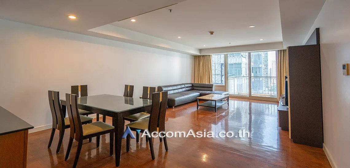  3 Bedrooms  Condominium For Rent in Sukhumvit, Bangkok  near BTS Phrom Phong (AA19661)