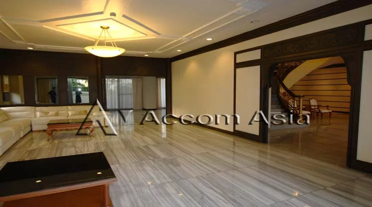 Big Balcony, Pet friendly |  4 Bedrooms  Apartment For Rent in Sukhumvit, Bangkok  near BTS Phrom Phong (1029301)