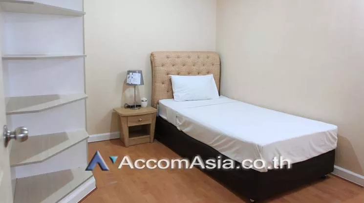  2 Bedrooms  Condominium For Rent in Sukhumvit, Bangkok  near BTS Phrom Phong (AA19686)