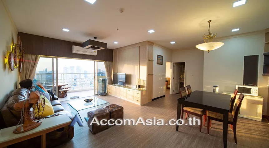  3 Bedrooms  Condominium For Rent in Sukhumvit, Bangkok  near BTS Phrom Phong (AA19691)