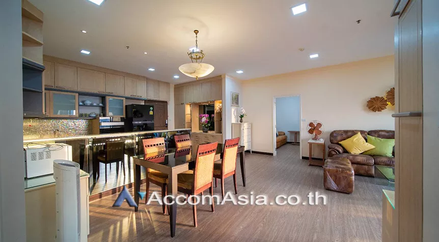  3 Bedrooms  Condominium For Rent in Sukhumvit, Bangkok  near BTS Phrom Phong (AA19691)