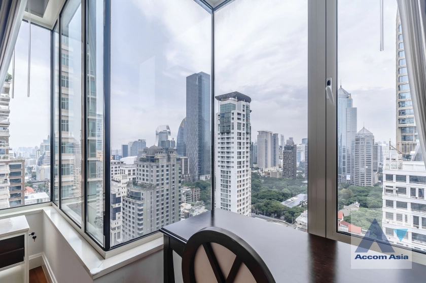 15  2 br Condominium For Rent in Ploenchit ,Bangkok BTS Chitlom at Q Langsuan  AA19761