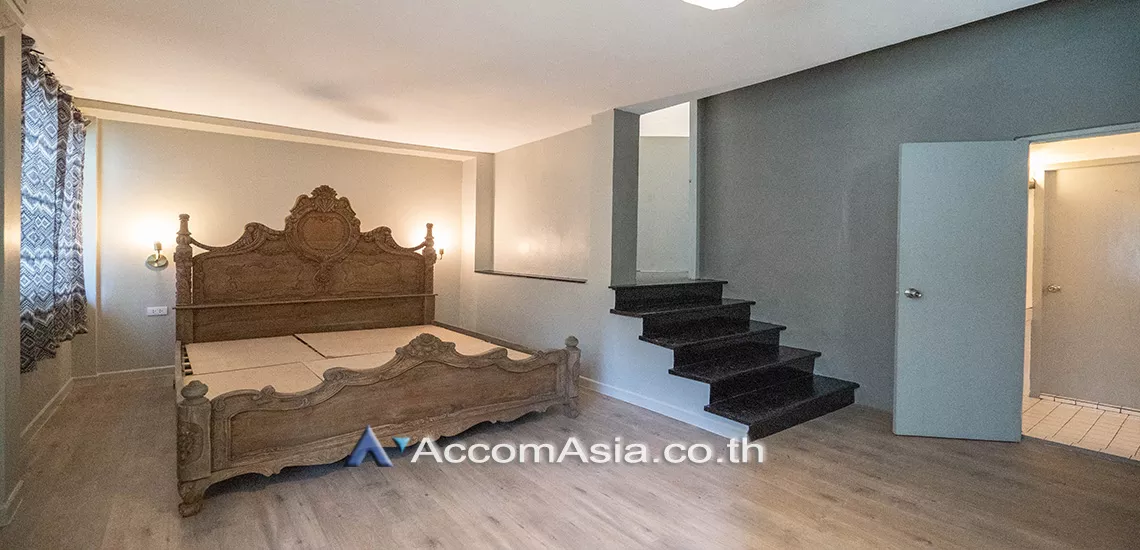 8  4 br House For Rent in Sukhumvit ,Bangkok BTS Phrom Phong AA19790