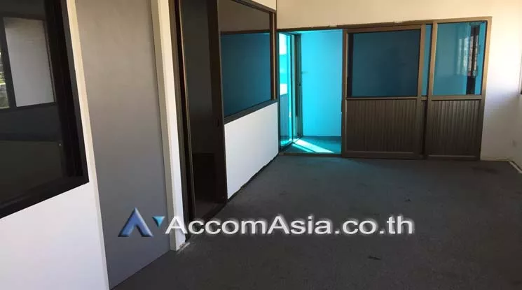 6  Office Space For Rent in Ratchadaphisek ,Bangkok MRT Huai Khwang at Thospol Building AA19800