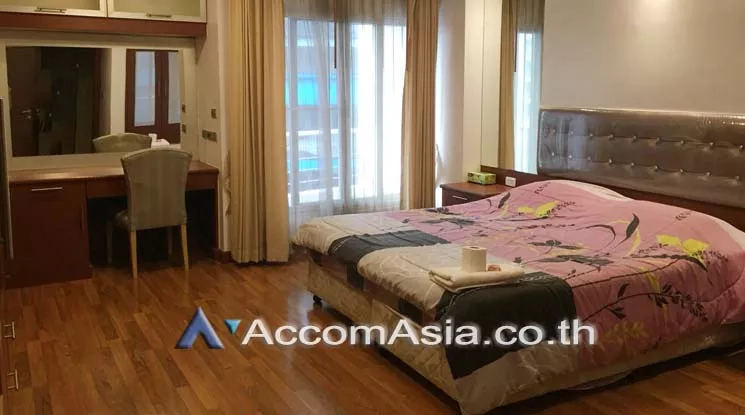 Pet friendly |  3 Bedrooms  Apartment For Rent in Sukhumvit, Bangkok  near BTS  (AA19829)