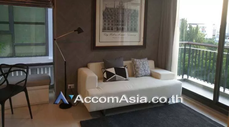  1 Bedroom  Condominium For Rent in Sukhumvit, Bangkok  near BTS Ekkamai (AA19972)