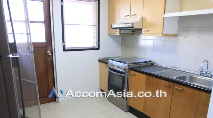  3 Bedrooms  Condominium For Sale in Sukhumvit, Bangkok  near BTS Thong Lo (AA19984)