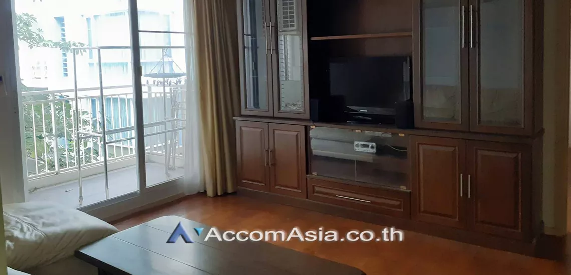  3 Bedrooms  Condominium For Rent in Sukhumvit, Bangkok  near BTS Nana (AA20001)