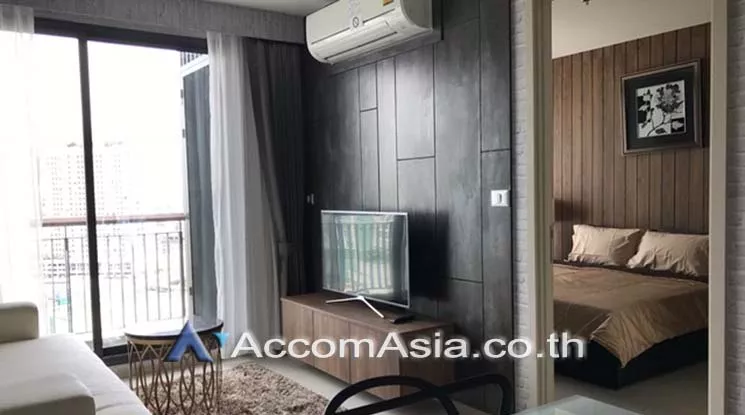  1 Bedroom  Condominium For Rent in Sukhumvit, Bangkok  near BTS Ekkamai (AA20017)