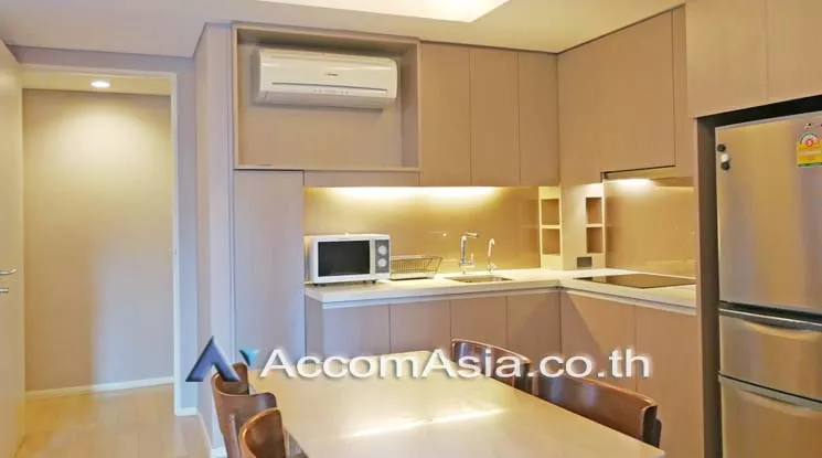  1 Bedroom  Condominium For Rent in Sukhumvit, Bangkok  near BTS Ekkamai (AA20076)