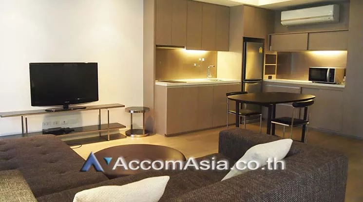  1 Bedroom  Condominium For Rent in Sukhumvit, Bangkok  near BTS Ekkamai (AA20077)