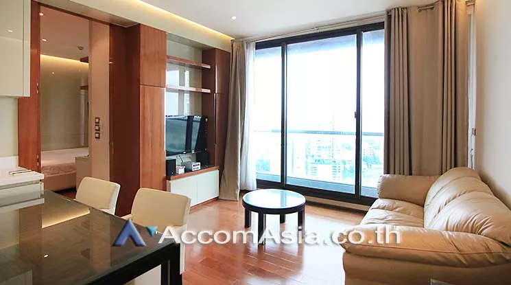  2 Bedrooms  Condominium For Rent in Sukhumvit, Bangkok  near BTS Phrom Phong (AA20088)