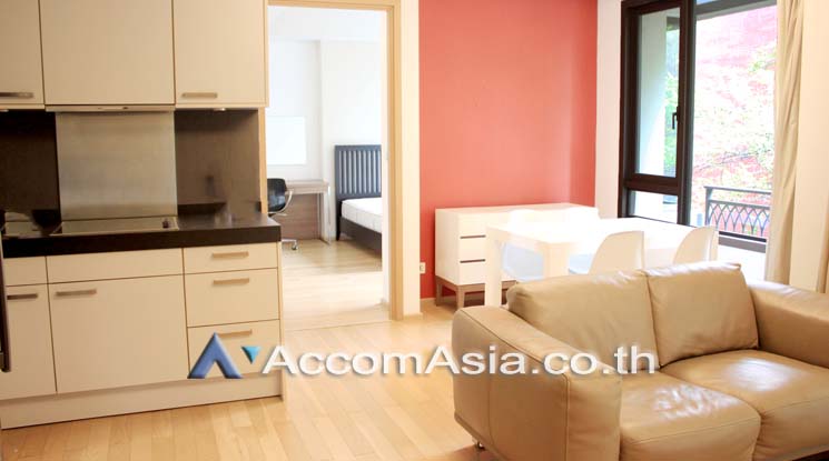  1 Bedroom  Condominium For Rent in Ploenchit, Bangkok  near BTS Ploenchit - MRT Lumphini (AA20091)