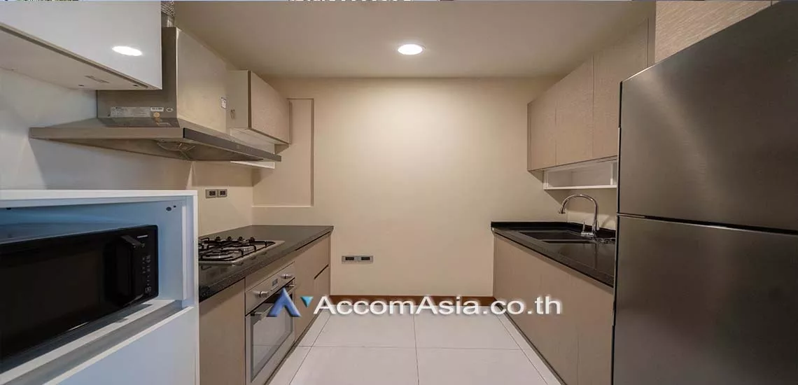  3 Bedrooms  Apartment For Rent in Sukhumvit, Bangkok  near BTS Asok - MRT Sukhumvit (AA20123)