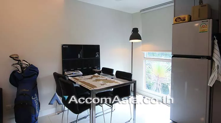  2 Bedrooms  Apartment For Rent in Sukhumvit, Bangkok  near BTS Phrom Phong (AA20169)