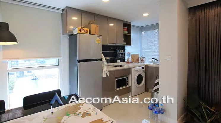  2 Bedrooms  Apartment For Rent in Sukhumvit, Bangkok  near BTS Phrom Phong (AA20169)