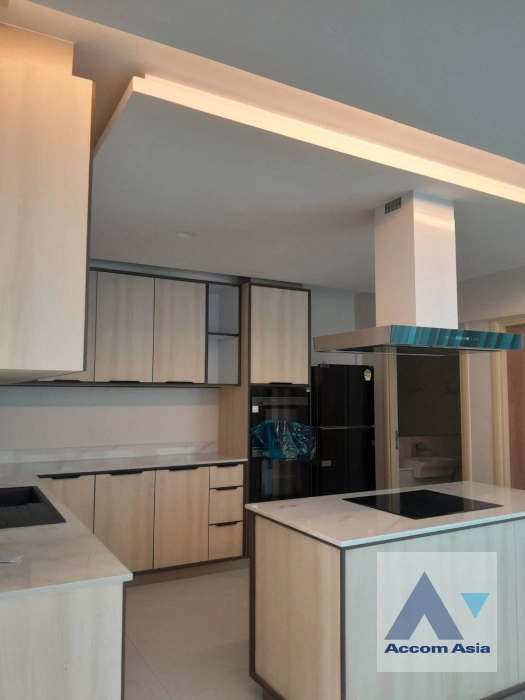 Home Office |  3 Bedrooms  Townhouse For Rent in Sukhumvit, Bangkok  near BTS Thong Lo (AA20201)