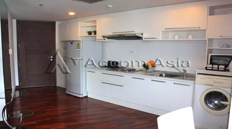  1 Bedroom  Condominium For Rent in Ploenchit, Bangkok  near BTS Chitlom (21222)