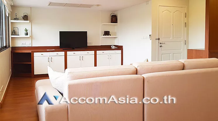  1  2 br Apartment For Rent in Ploenchit ,Bangkok BTS Ratchadamri at Step to Lumpini Park AA20257