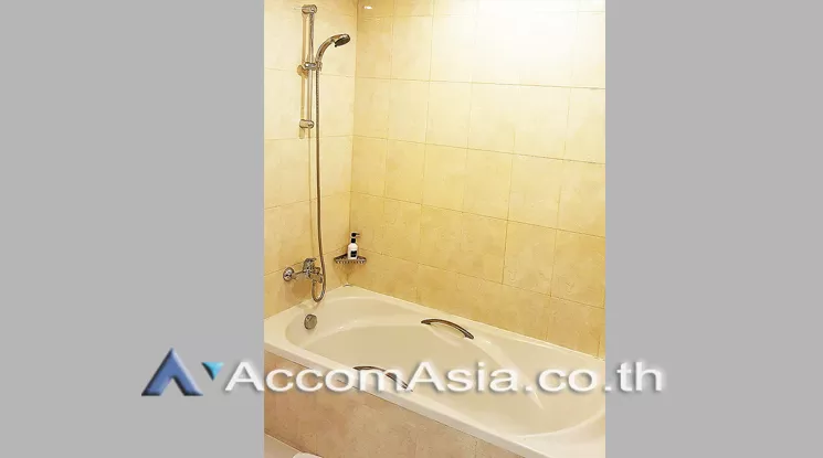 15  2 br Apartment For Rent in Ploenchit ,Bangkok BTS Ratchadamri at Step to Lumpini Park AA20257