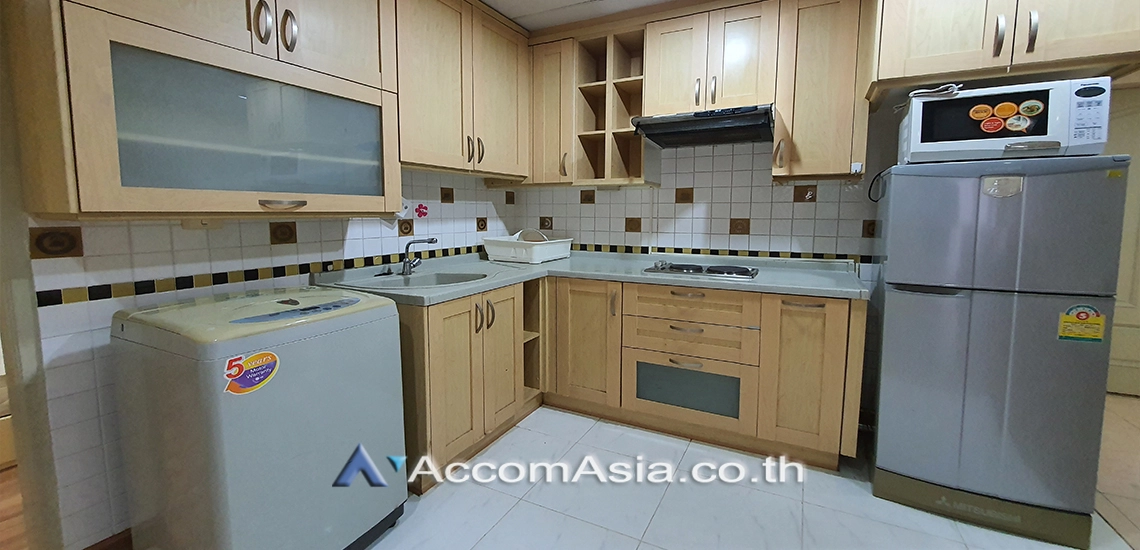  2 Bedrooms  Condominium For Rent in Sukhumvit, Bangkok  near BTS Asok - MRT Sukhumvit (AA20317)