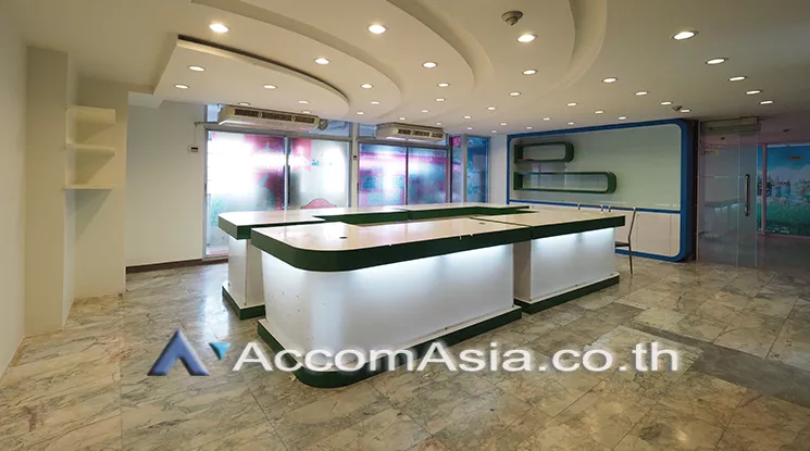  2  Office Space For Rent in Silom ,Bangkok BTS Chong Nonsi at ITF Tower AA20325