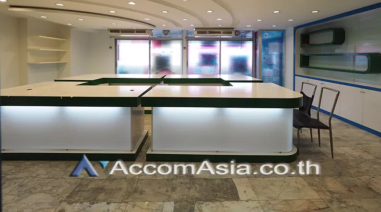 5  Office Space For Rent in Silom ,Bangkok BTS Chong Nonsi at ITF Tower AA20325