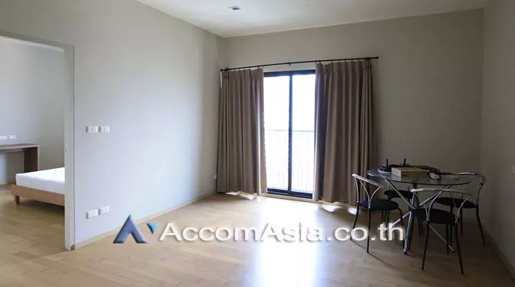  1 Bedroom  Condominium For Rent in Sukhumvit, Bangkok  near BTS Ekkamai (AA20378)